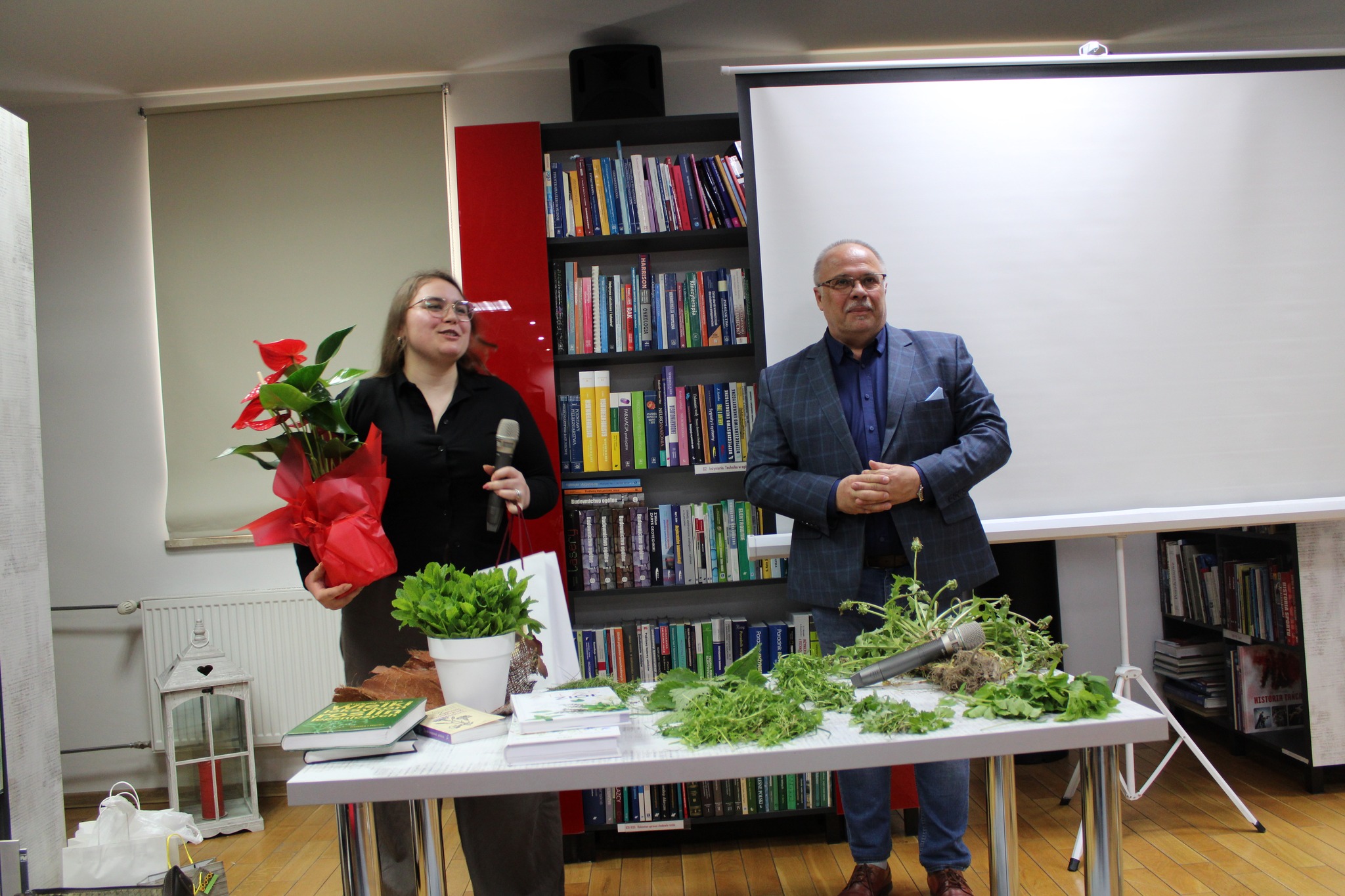 Read more about the article Spotkanie z zielarką – zioła Roztocza w kuchni i fitoterapii
